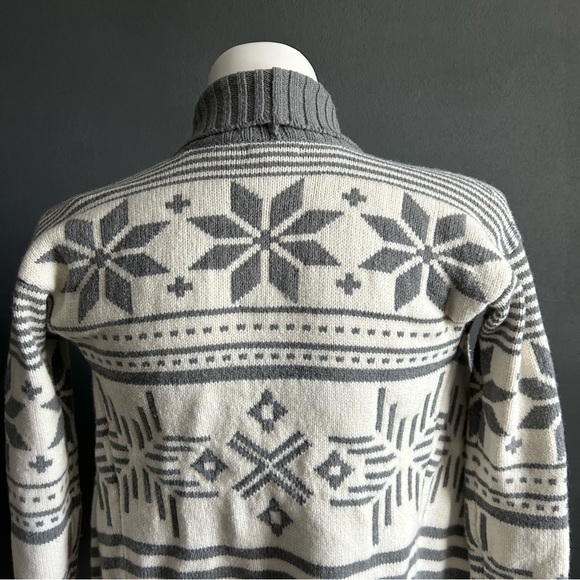 Express Gray & White Snowflake Open Front Cardigan S - Picture 4 of 5